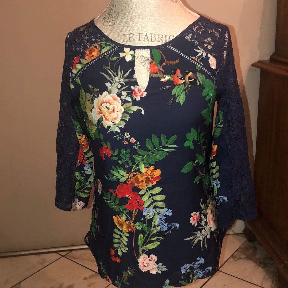 Express Blouse - Picture 3 of 4